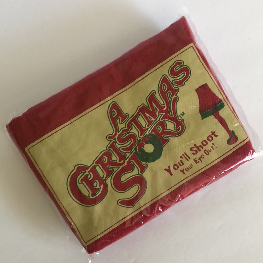 A Christmas Story You’ll Shoot Your Eye Out Red Apron-New - Picture 14 of 15